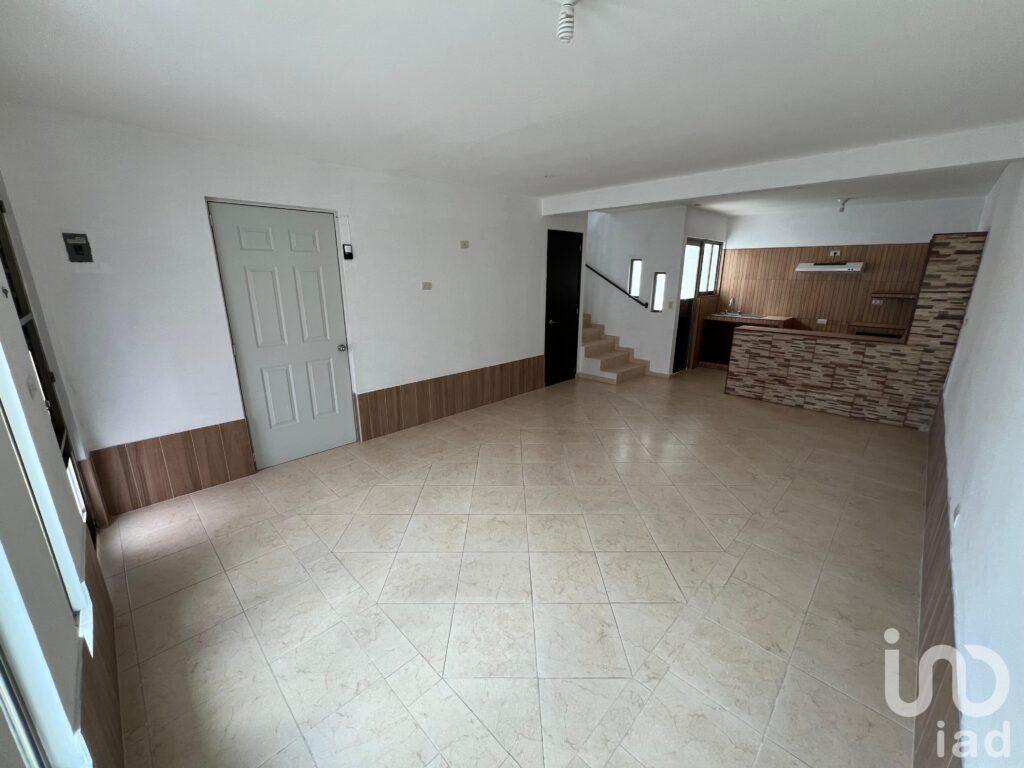 Casa en venta en colonia Jacarandas, Las Trancas, Emiliano Zapata, Veracruz.