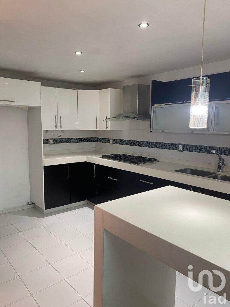 Casa en venta en Santiago Occipaco, Lomas Verdes, Naucalpan