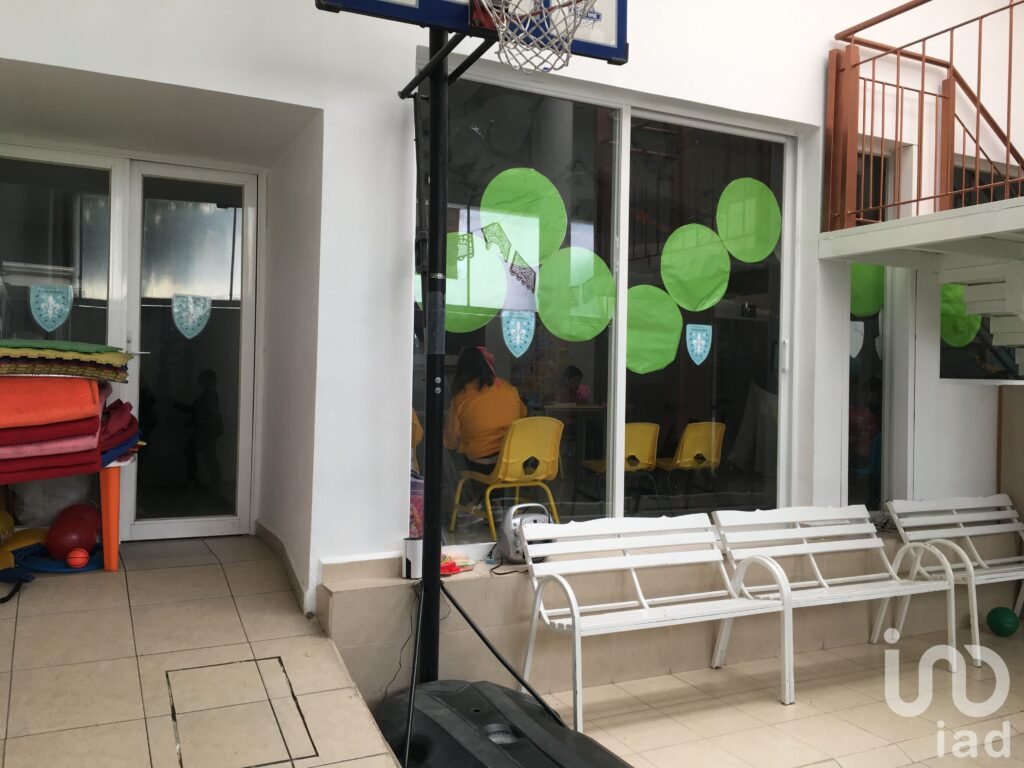 Venta de Casa en calle Aguacate, Arboledas, Querétaro.