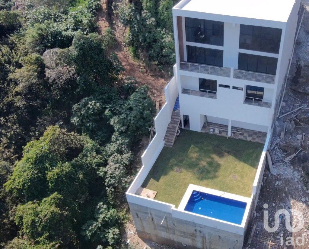En Venta, Residencia Nueva con Vista Panorámica a los Volcanes. Lomas Tetela