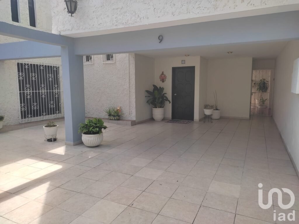 CASA EN VENTA EN EL DORADO - ZONA DORADA DE MAZATLÁN
