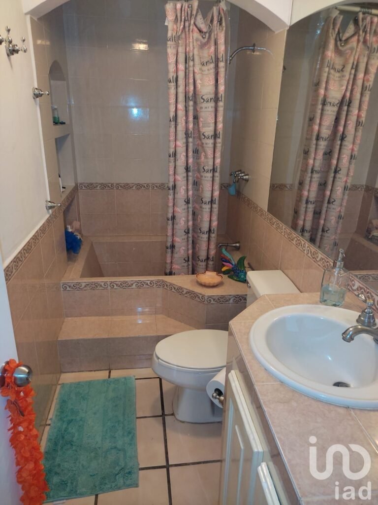 CASA EN VENTA EN EL DORADO - ZONA DORADA DE MAZATLÁN