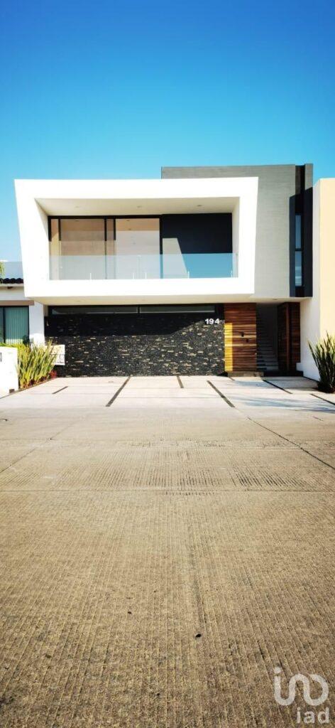 SE VENDE CASA EN FRACC. HACIENDA DEL MONTE EN JESUS DEL MONTE MORELIA