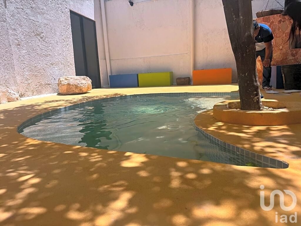 CASA EN RENTA EN CENTRO DE MÉRIDA, FRENTE PARQUE DE LA PLANCHA