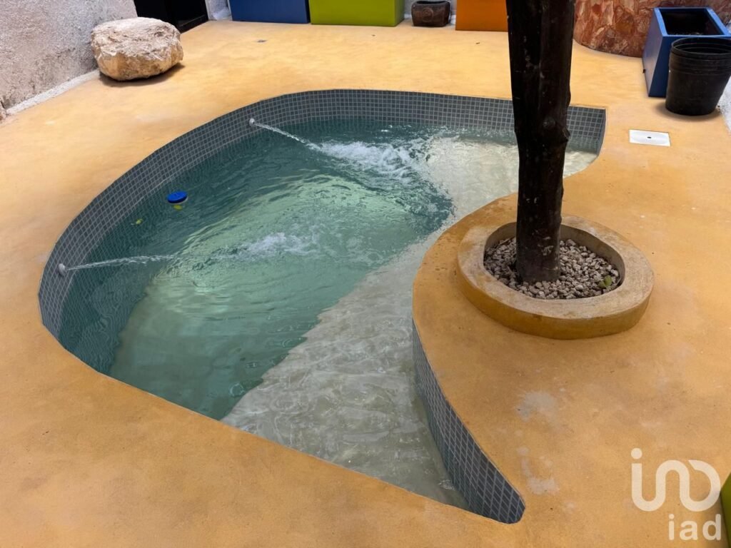 CASA EN RENTA EN CENTRO DE MÉRIDA, FRENTE PARQUE DE LA PLANCHA