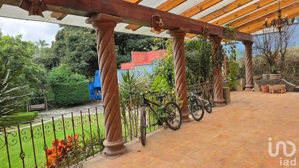 RENTA  DE CASA EN RANCHO CORTÉS EN PRIVADA CON AMPLIO JARDÍN...