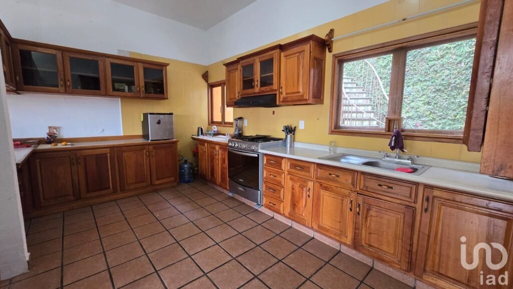 RENTA  DE CASA EN RANCHO CORTÉS EN PRIVADA CON AMPLIO JARDÍN...