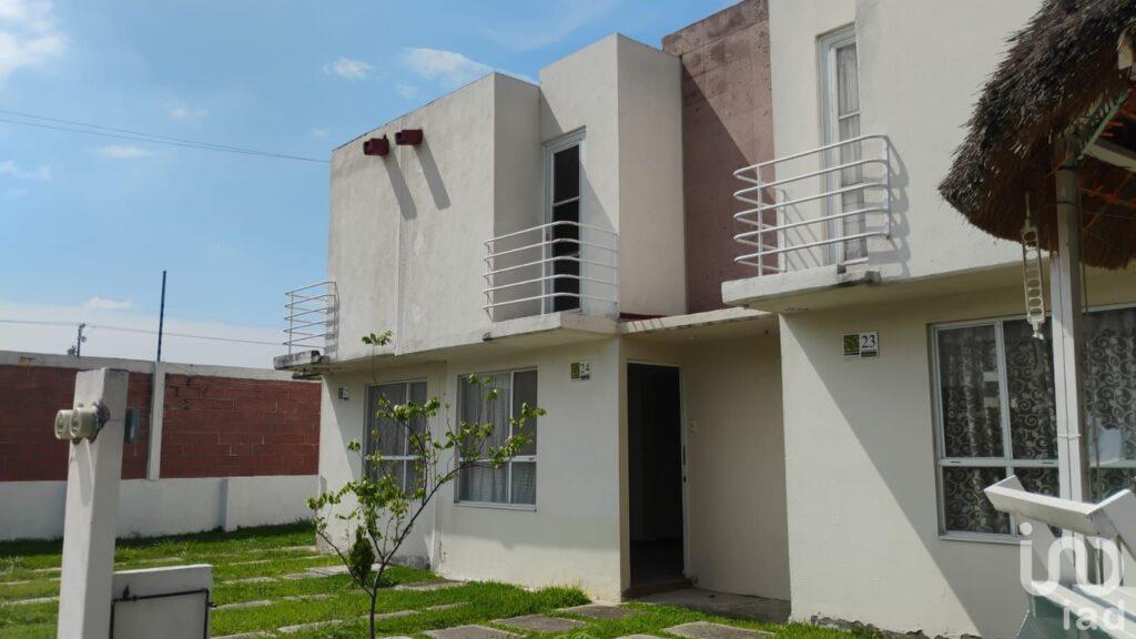 VENTA DE CASA EN EL CONDOMINIO BUENA VISTA EN TLAYECAC, MORELOS...
