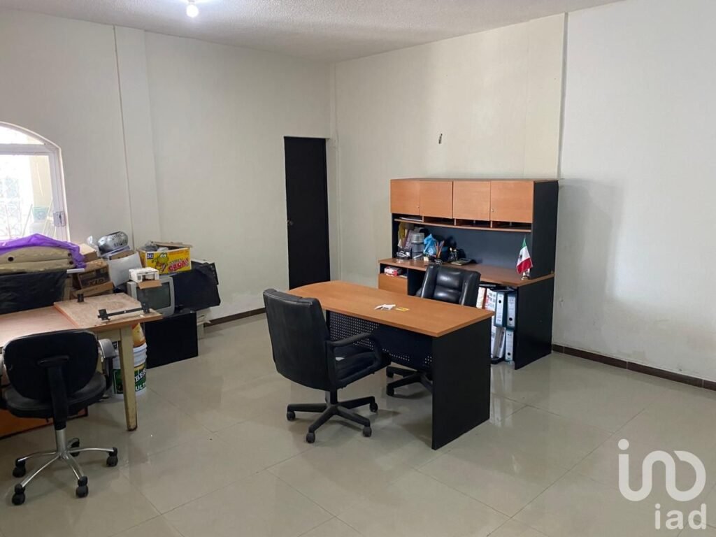 Renta de locales, adaptables para oficinas, consultorios o comercio, excelente ubicación.