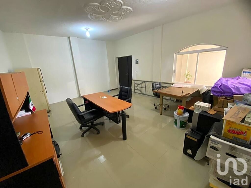 Renta de locales, adaptables para oficinas, consultorios o comercio, excelente ubicación.