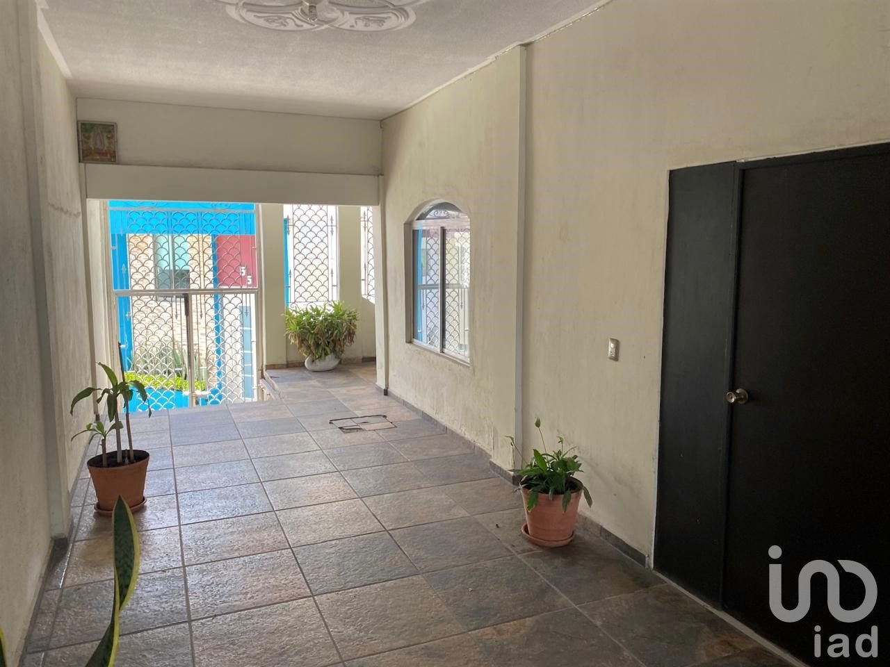 Renta de locales, adaptables para oficinas, consultorios o comercio, excelente ubicación.