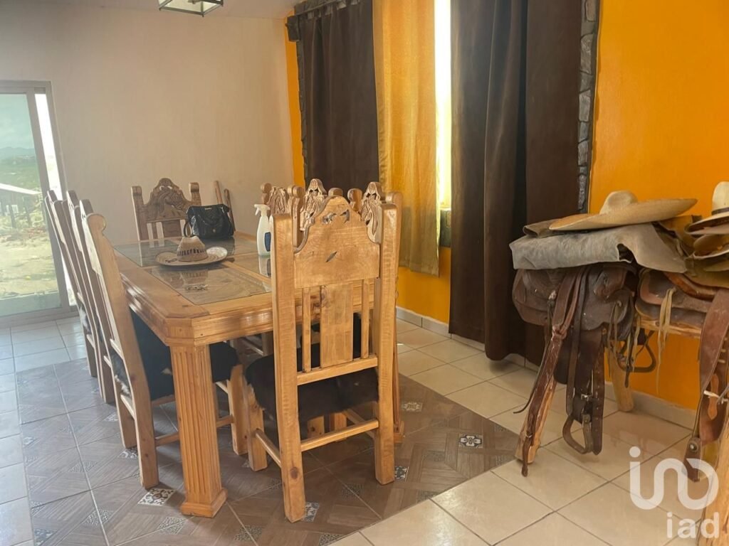 RANCHO EN SAMALAYUCA CON 11 CABAÑAS CONSTRUIDAS