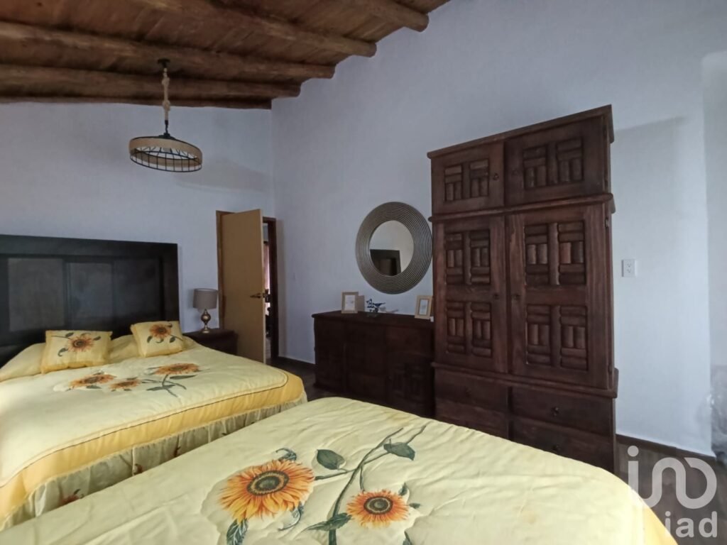 VENTA CASA EN SAINT MORITZ HUITZILAC MORELOS