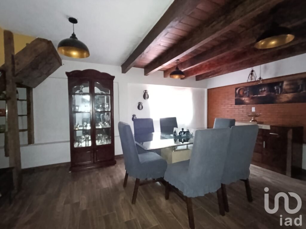 VENTA CASA EN SAINT MORITZ HUITZILAC MORELOS