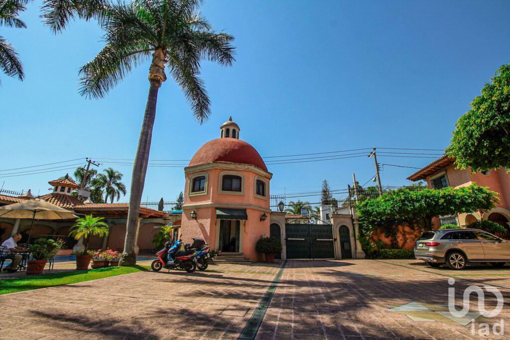 VENTA LUJOSA RESIDENCIA EN CUERNAVACA MORELOS