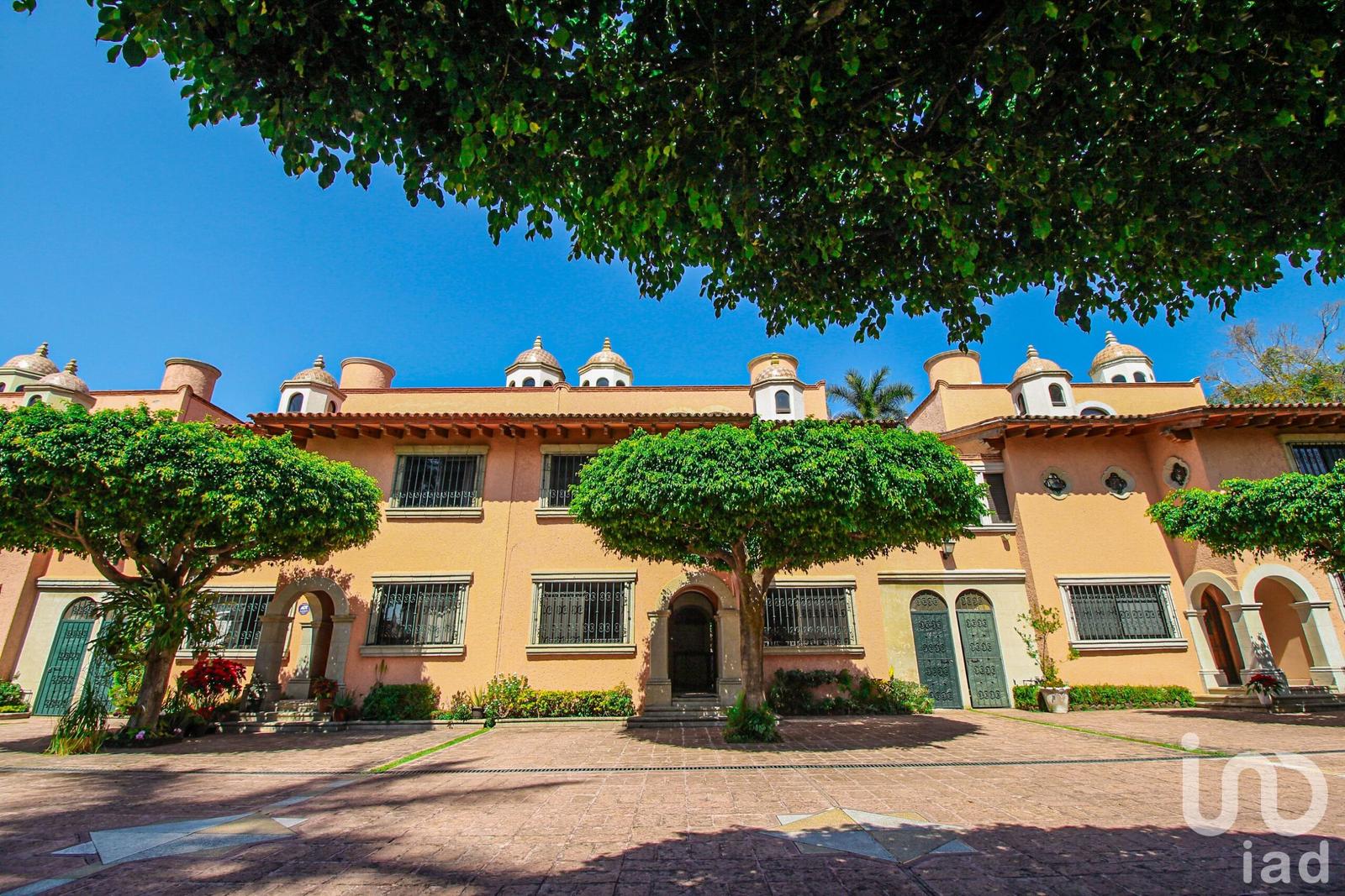 VENTA LUJOSA RESIDENCIA EN CUERNAVACA MORELOS