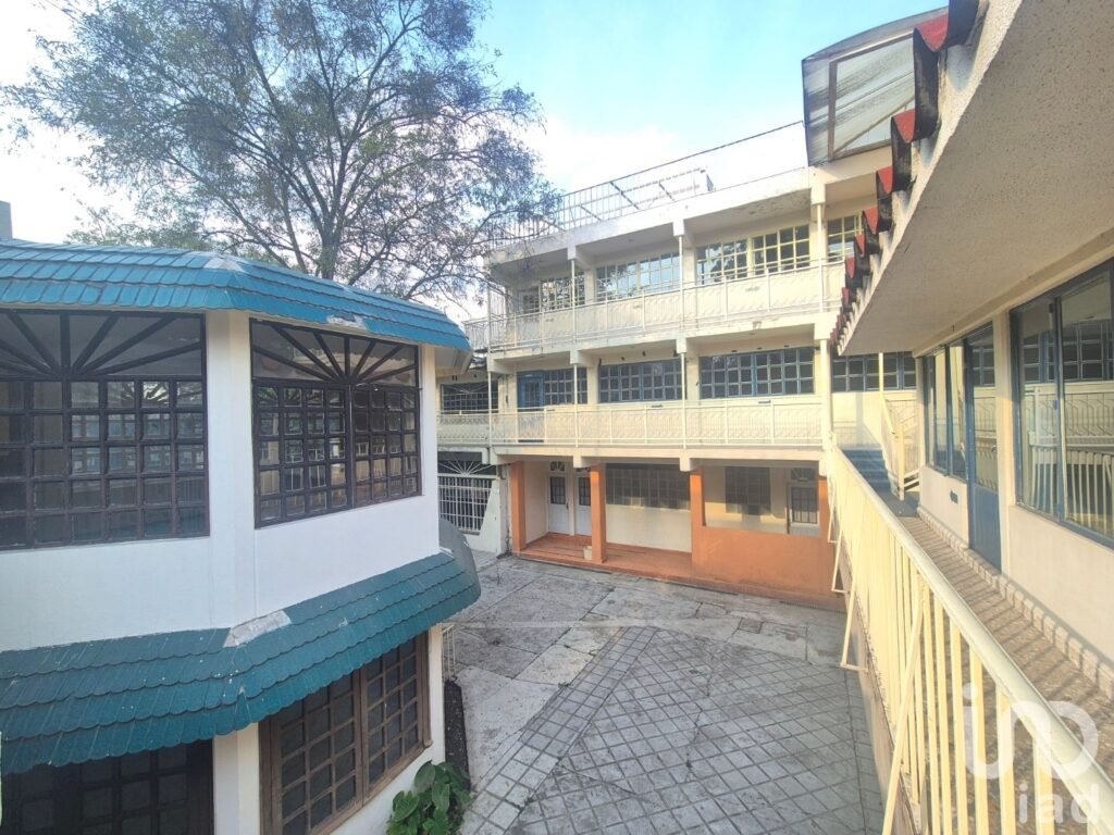 Terreno 2,632m² con construcción en Insurgentes Sur, ideal para Oficinas, Centro Médico o Comercial