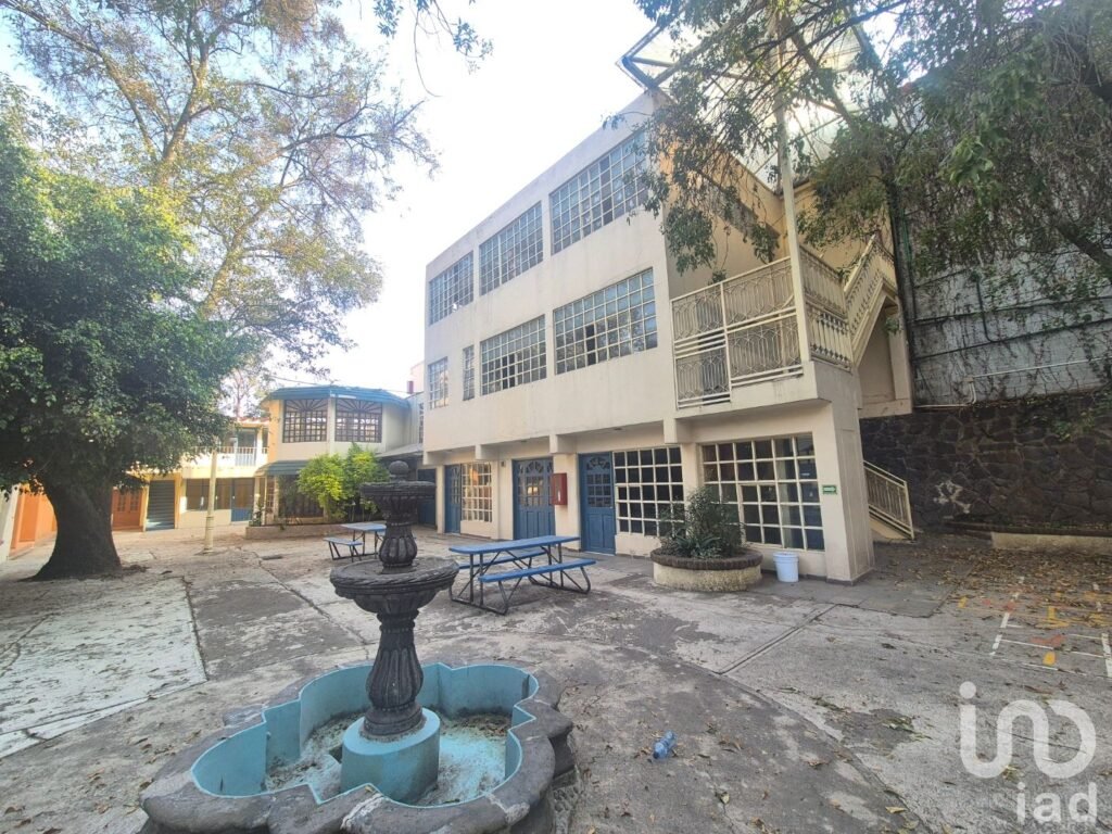 Terreno 2,632m² con construcción en Insurgentes Sur, ideal para Oficinas, Centro Médico o Comercial