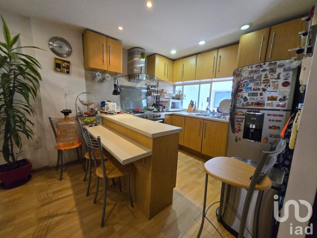 HERMOSA CASA VERTICAL CERCA DEL WTC, EN RENTA DISPONIBLE APARTIR DEL 03 DE ENERO DE 2026