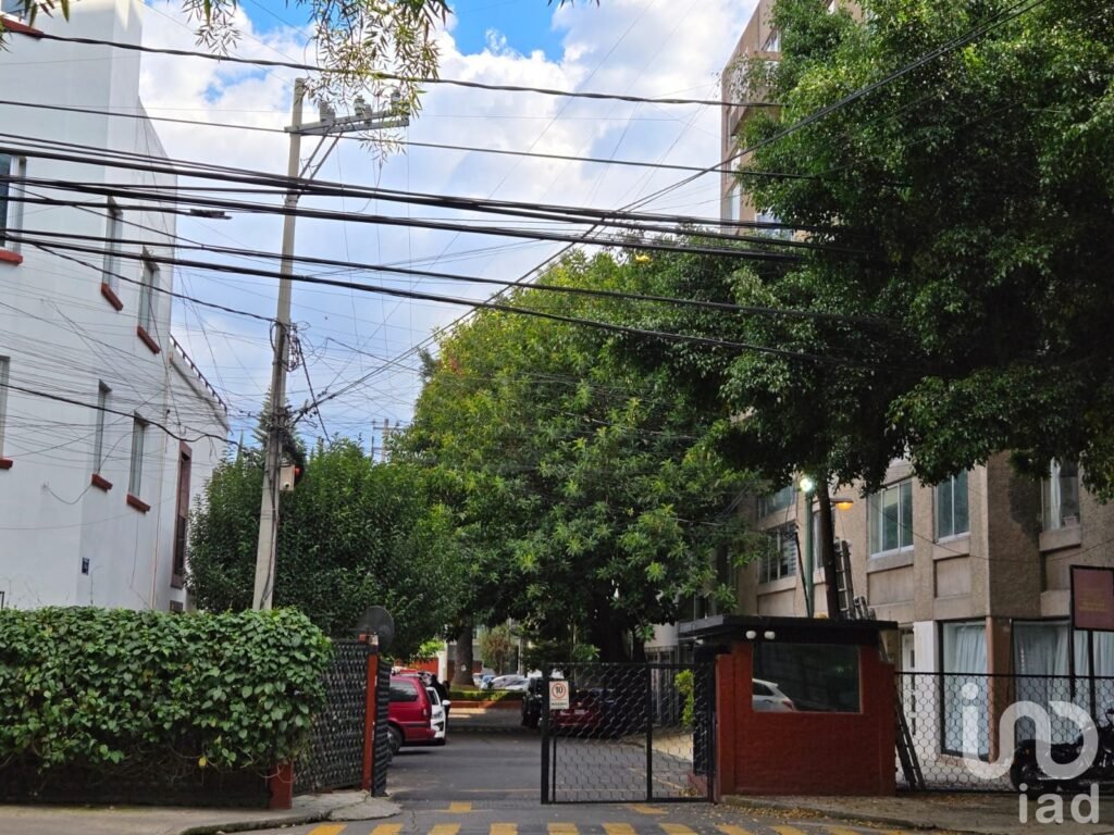 HERMOSA CASA VERTICAL CERCA DEL WTC, EN RENTA DISPONIBLE APARTIR DEL 03 DE ENERO DE 2026