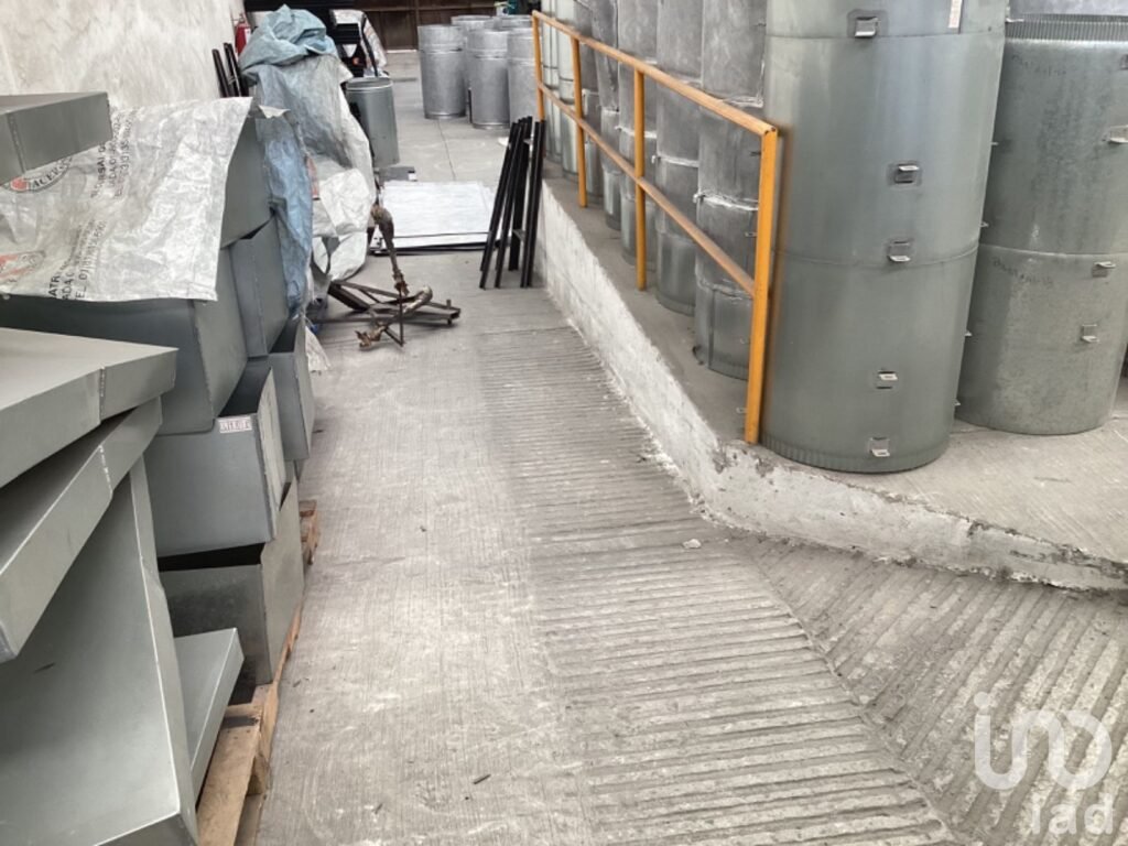 Bodega a 8 minutos de CIVAC (zona industrial Jiutepec, Morelos)