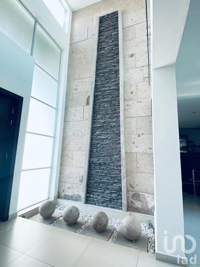 CASA EN VENTA  FRACC. CASA FUERTE, TLAJOMULCO, JALISCO