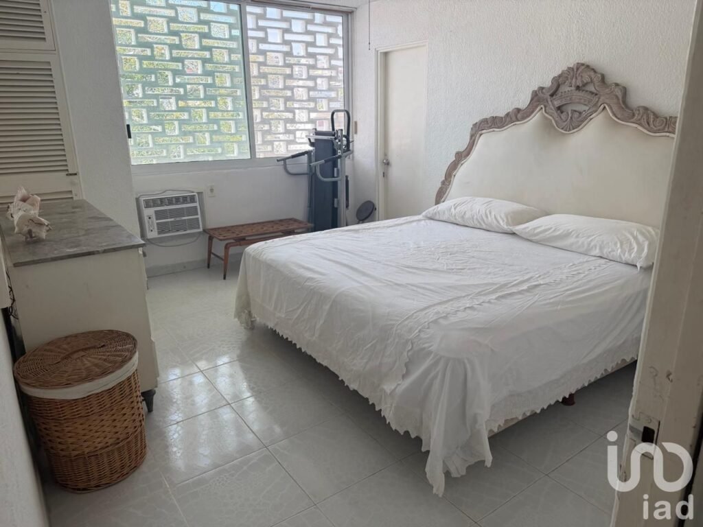 Se vende departamento con vista  a la Bahía en los Cocos  Acapulco