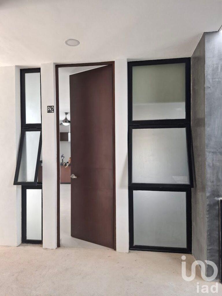 VENTA AMPLIO DEPARTAMENTO EN TEMOZON NORTE, MERIDA, YUCATAN