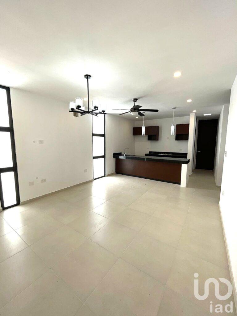 VENTA AMPLIO DEPARTAMENTO EN TEMOZON NORTE, MERIDA, YUCATAN