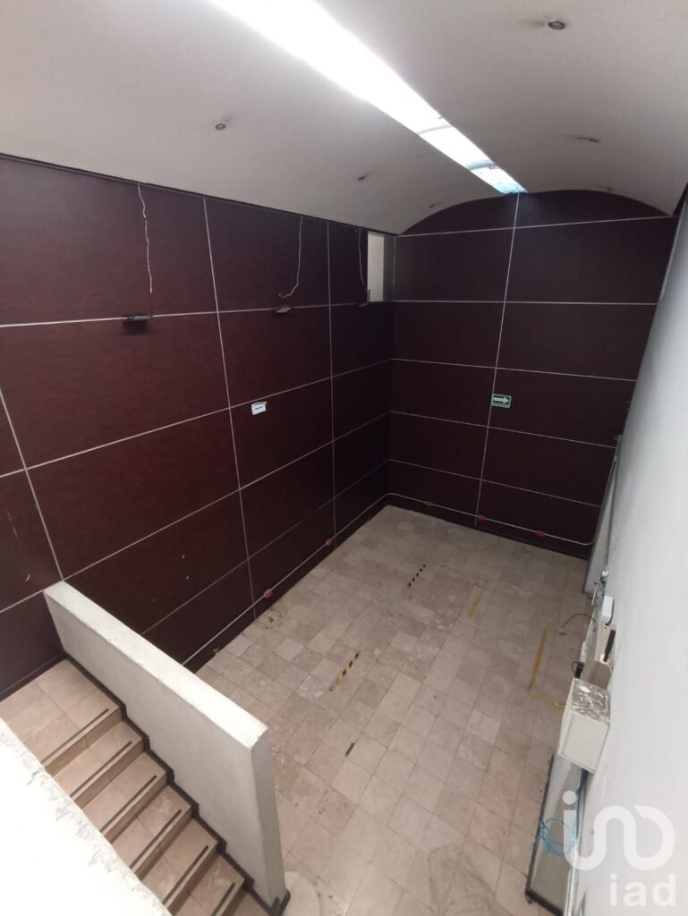 RENTA DE EDIFICIO COMERCIAL CON PUNTO DE VENTA, DIVISIÓN DEL NORTE, COLONIA DEL VALLE CENTRO.