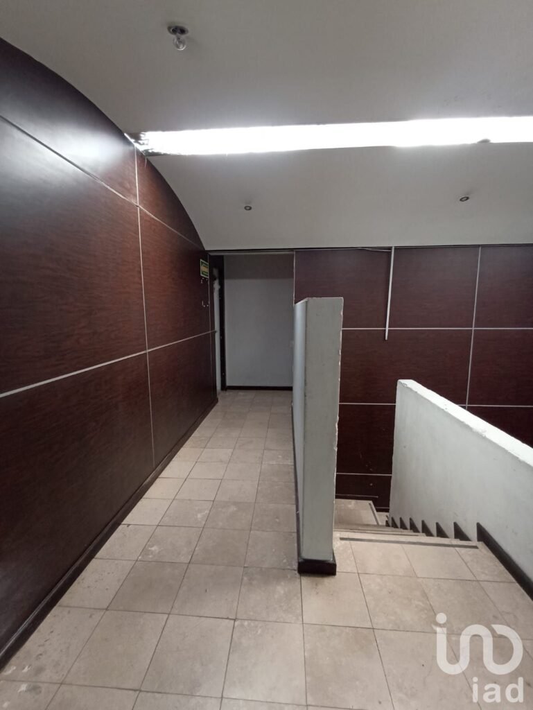 RENTA DE EDIFICIO COMERCIAL CON PUNTO DE VENTA, DIVISIÓN DEL NORTE, COLONIA DEL VALLE CENTRO.