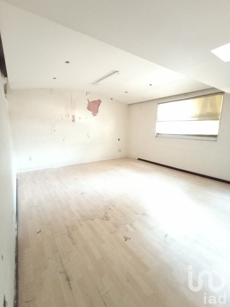 RENTA DE EDIFICIO COMERCIAL CON PUNTO DE VENTA, DIVISIÓN DEL NORTE, COLONIA DEL VALLE CENTRO.