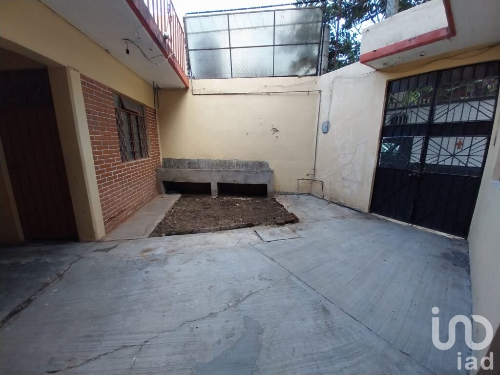 CASA EN VENTA EN LA COLONIA SANTA MARIA, OPORTUNIDAD PARA ALQUILER POR PLATAFORMAS DIGITALES