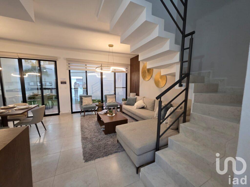 CASA EN VENTA - CANCUN ZONA SUR