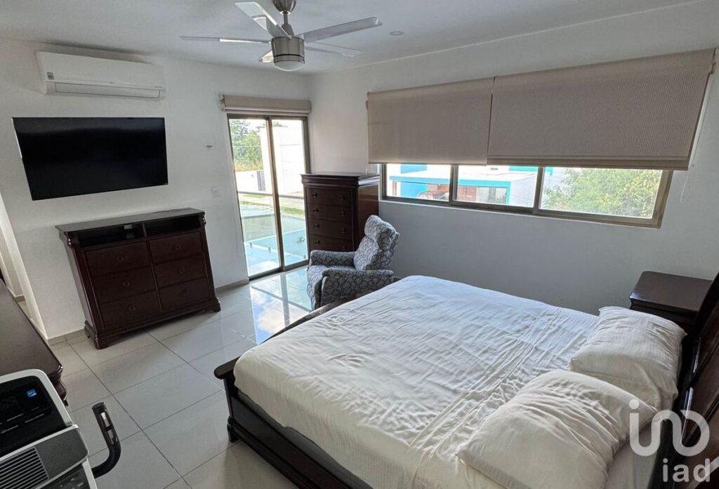 Amplia Casa 4 Recs con Alberca y Terraza Techada Norte Mérida