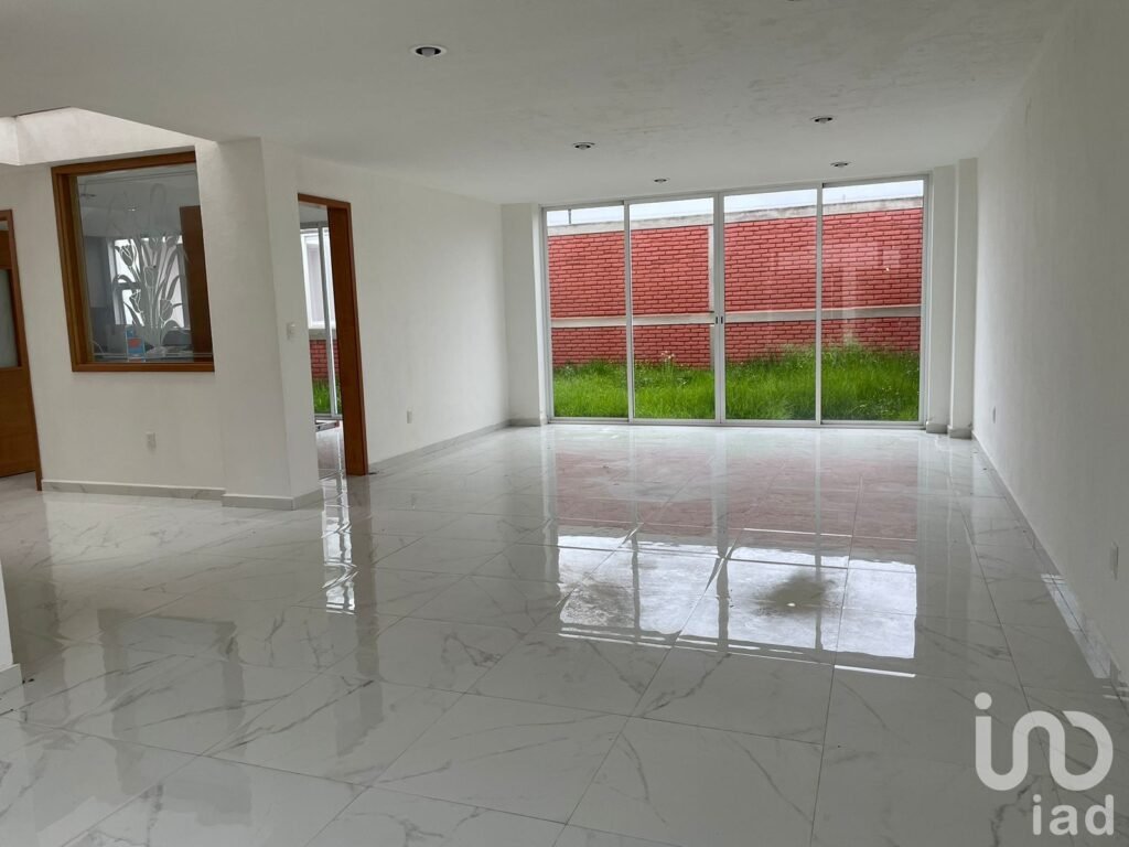 Casa en Venta en Privada en Barrio de San Miguel, Metepec, Estado de Mexico