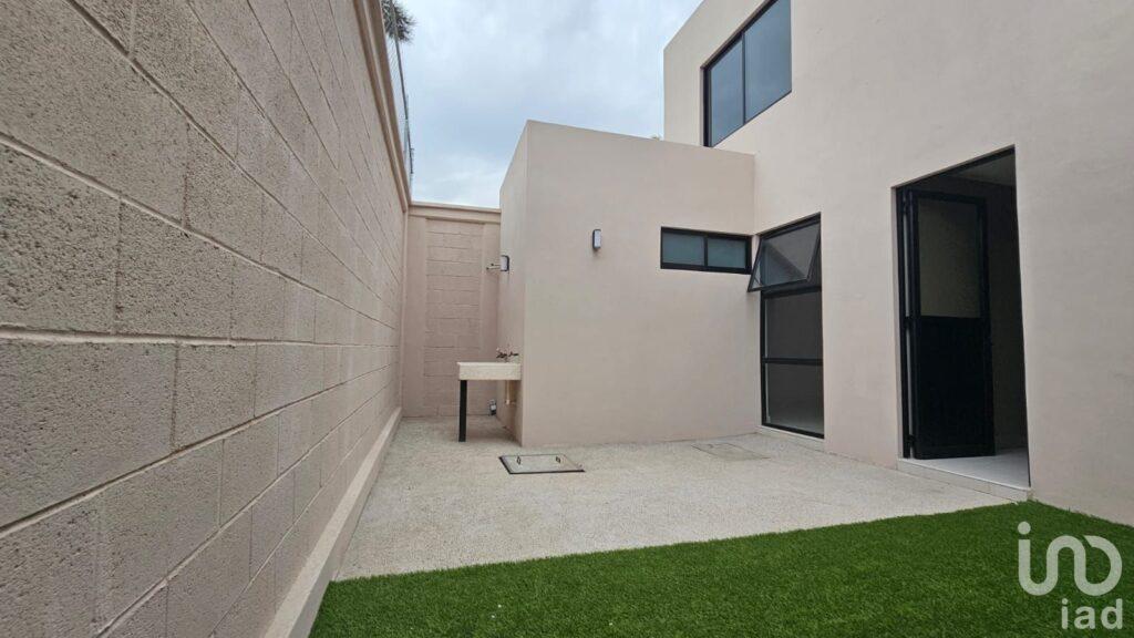 Urquijo Residencial Celaya – cerca de Liverpool y colegios UTEC, y av Irrigacion