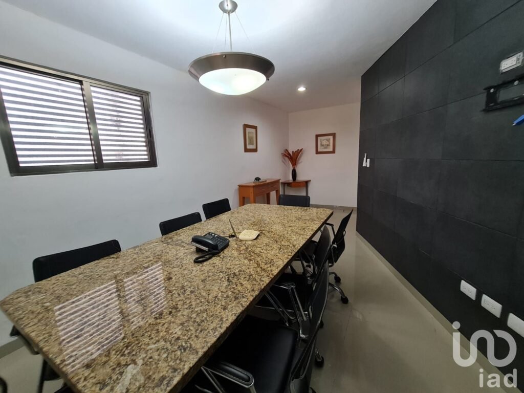 EDIFICIO EN VENTA-OFICINAS AMUEBLADAS.