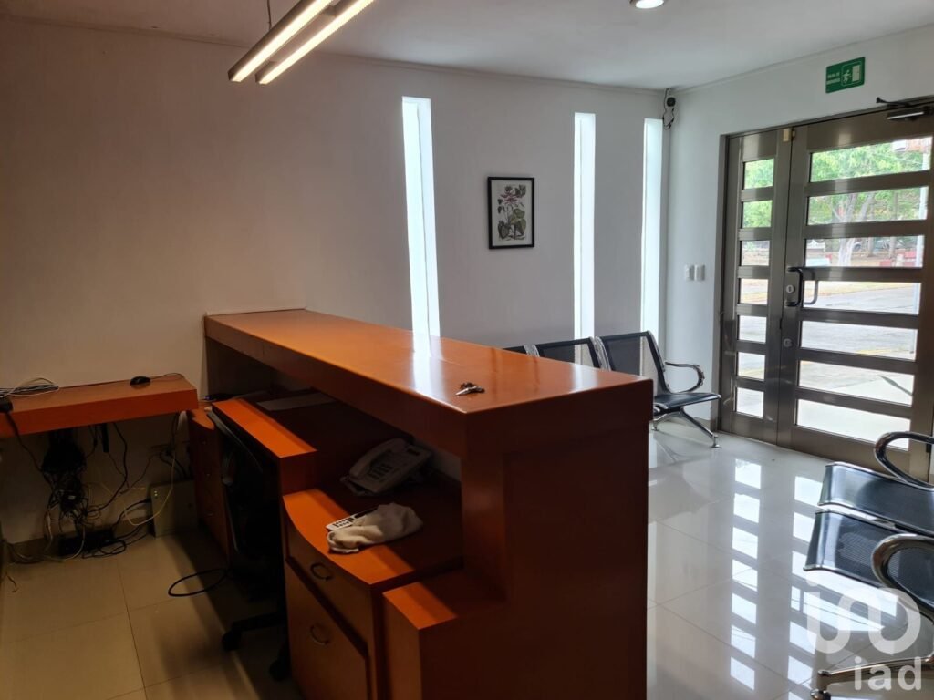 EDIFICIO EN VENTA-OFICINAS AMUEBLADAS.