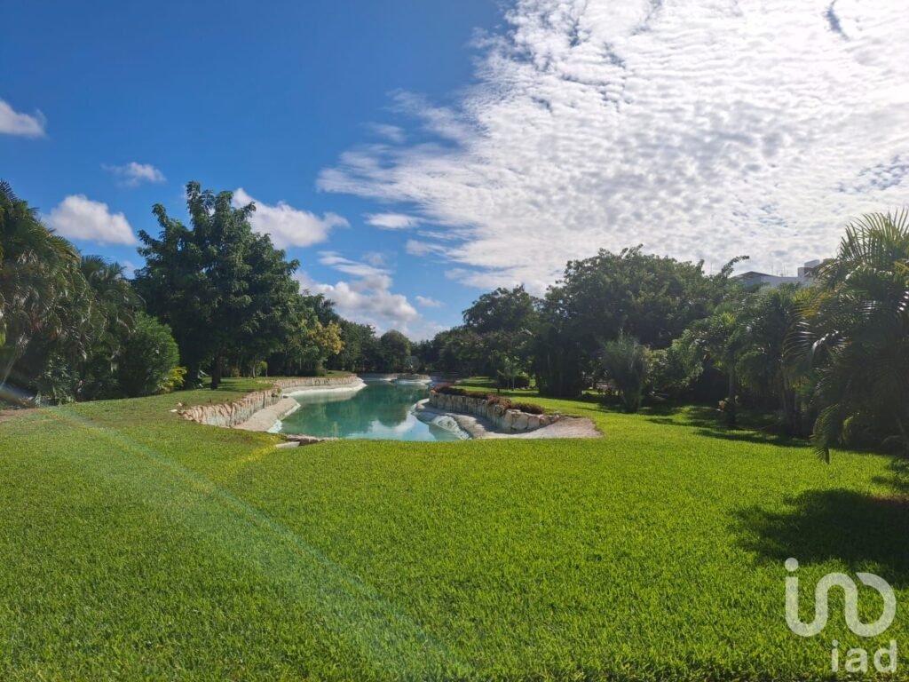 Terreno residencial en Altozano - Venta