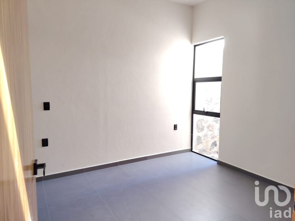 CASA EN VENTA 1 PLANTA,  3 RECÁMARAS DENTRO DE COTO PRIVADO, PROLOGACIÓN IGNACIO SANDOVAL, COLIMA