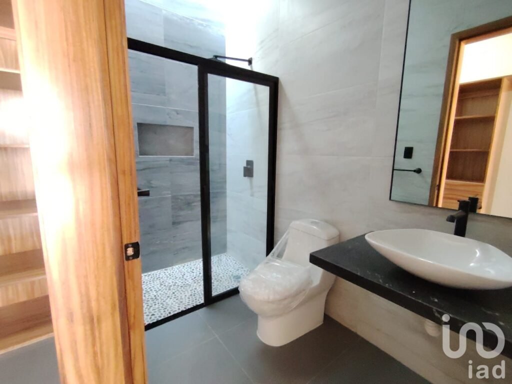 CASA EN VENTA 1 PLANTA,  3 RECÁMARAS DENTRO DE COTO PRIVADO, PROLOGACIÓN IGNACIO SANDOVAL, COLIMA