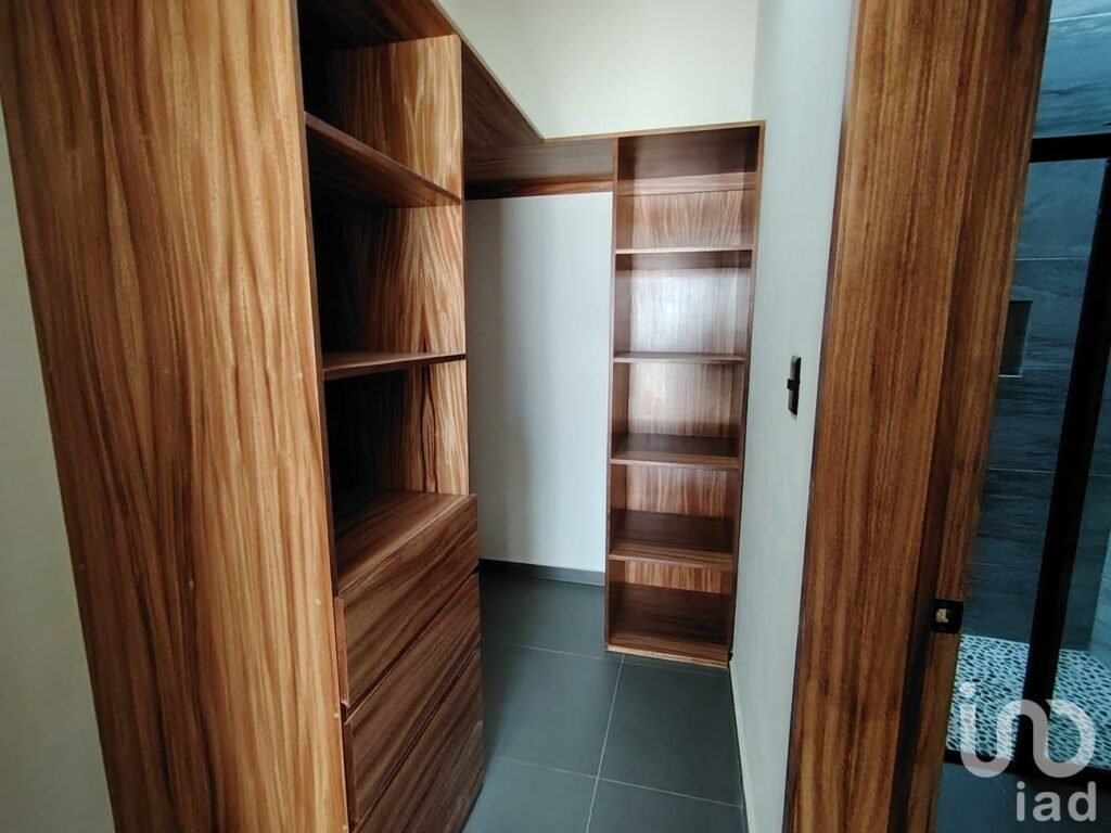 CASA EN VENTA 1 PLANTA,  3 RECÁMARAS DENTRO DE COTO PRIVADO, PROLOGACIÓN IGNACIO SANDOVAL, COLIMA