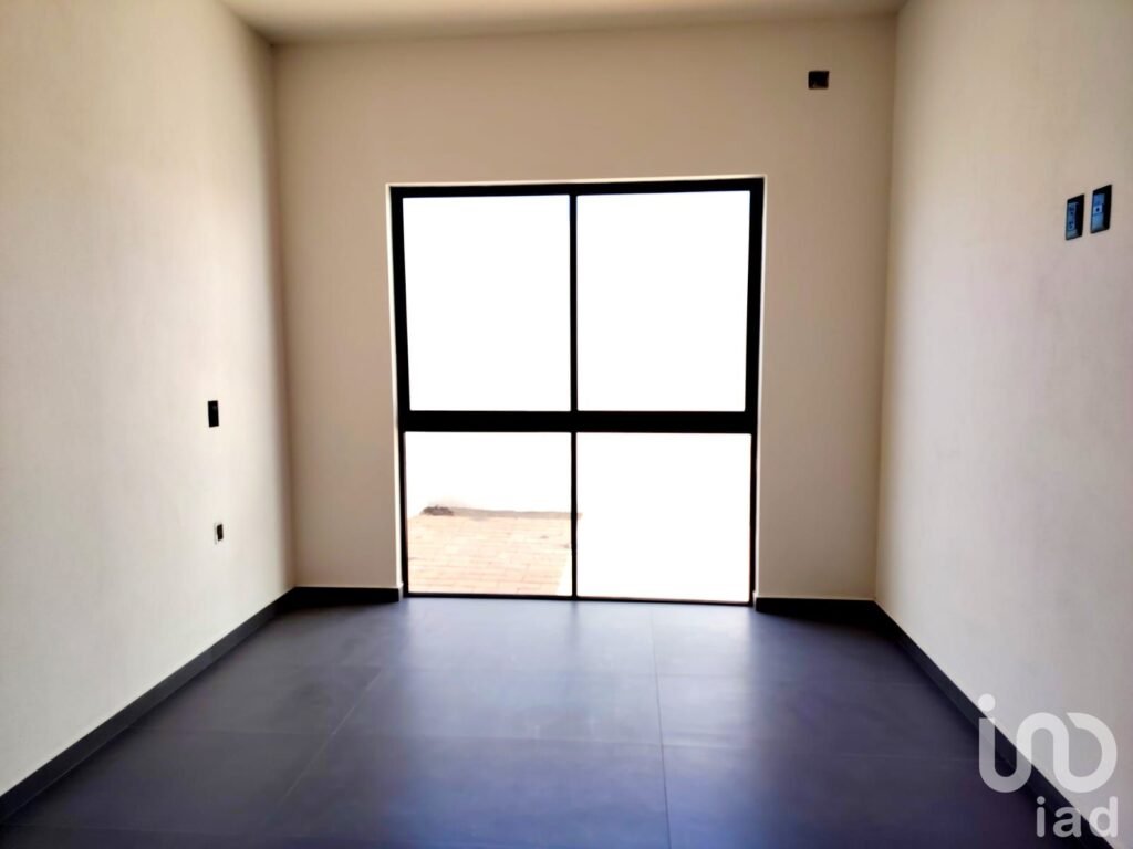 CASA EN VENTA 1 PLANTA,  3 RECÁMARAS DENTRO DE COTO PRIVADO, PROLOGACIÓN IGNACIO SANDOVAL, COLIMA