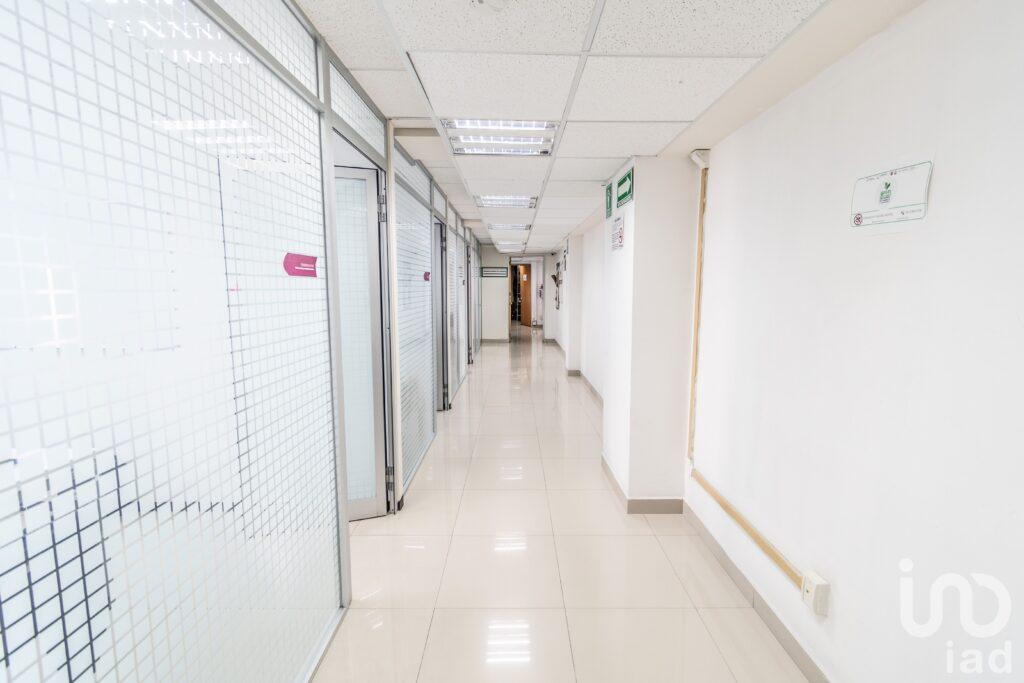 EDIFICIO EN RENTA, COL CENTRO, CUAUTEMOC, CDMX.