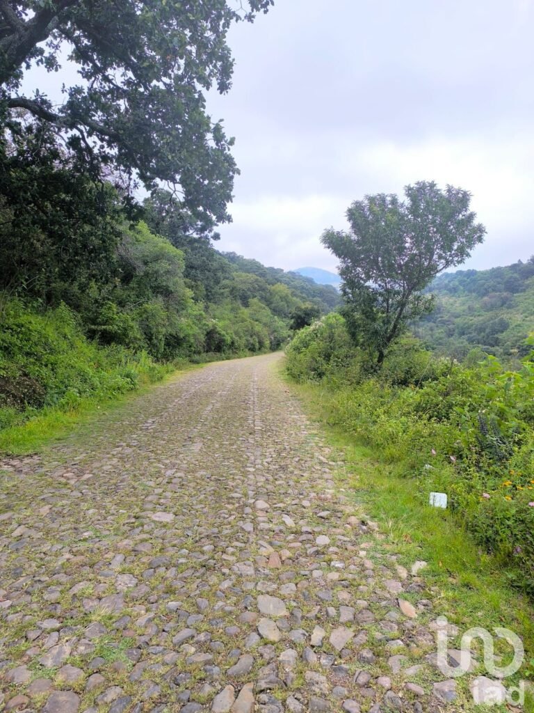 Terreno con Escritura cerca de Autopista de Cuota Amealco Celaya El Bathan