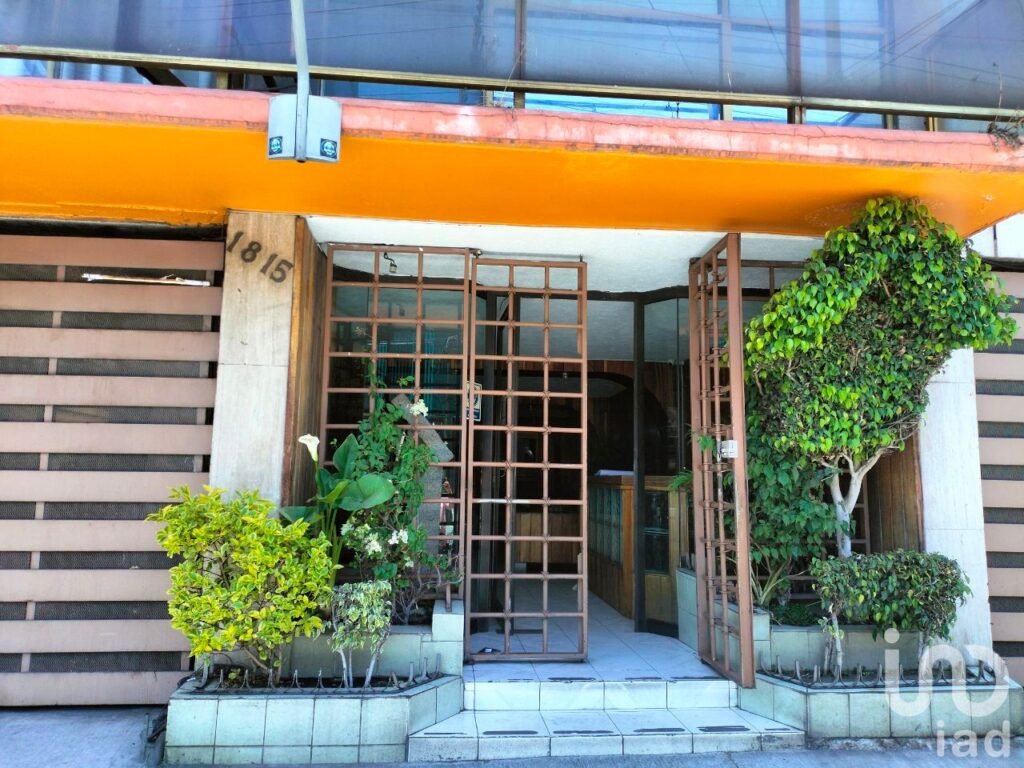 Oficina y/o consultorios en Renta en Del Valle Sur, Benito Juárez, CDMX. Enfrente de Hospital.