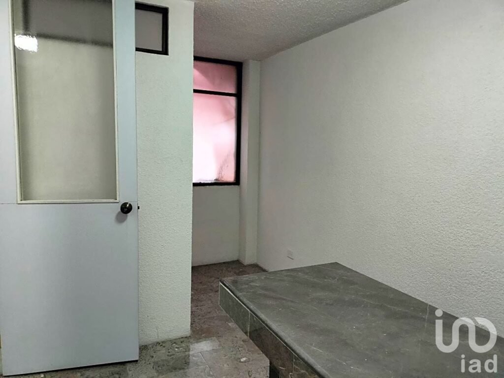 Oficina y/o consultorios en Renta en Del Valle Sur, Benito Juárez, CDMX. Enfrente de Hospital.