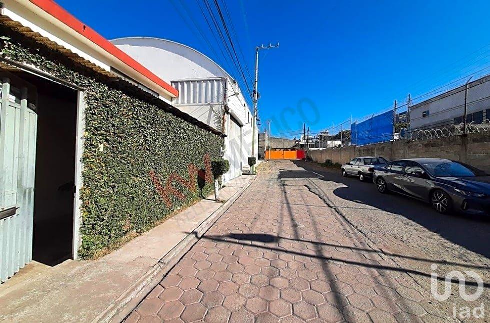 SE VENDE BODEGA COMERCIAL