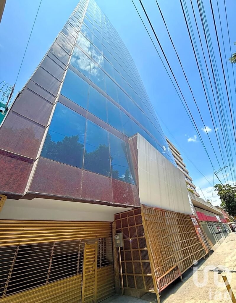 EDIFICIO EN RENTA, IDEAL PARA  OFICINAS O BODEGAS, CON OPCION A RENTA POR NIVEL. CENTRO CDMX.